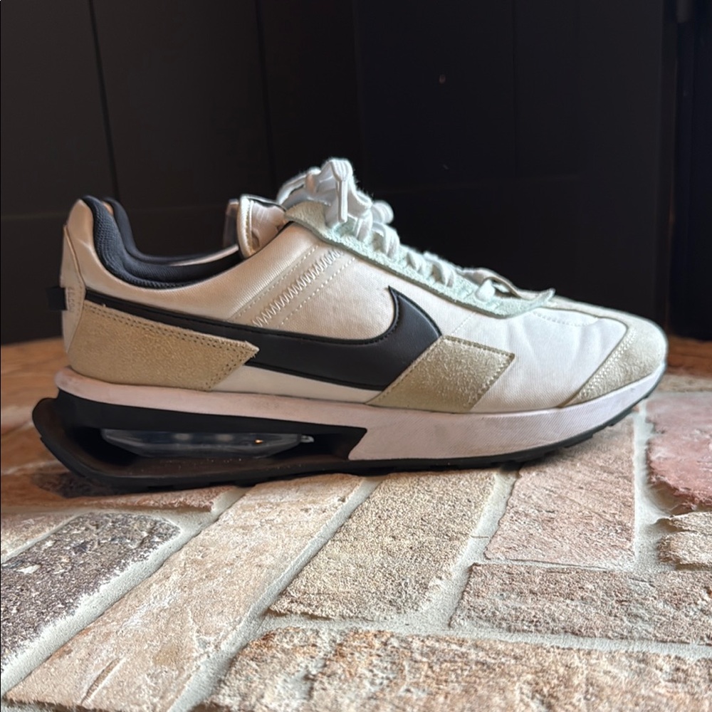 Nike Air Max Pre-Day LX Light Bone Men’s Size 11 EUC
